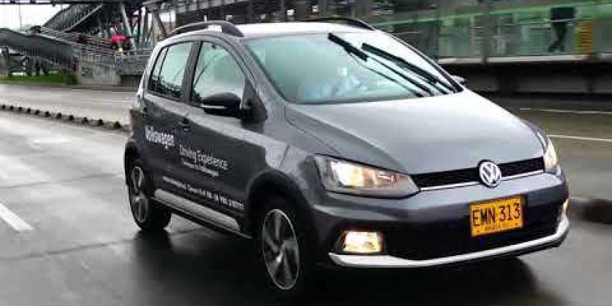 2015 Volkswagen CrossFox tire and wheel sizes, bolt pattern and tire pressure